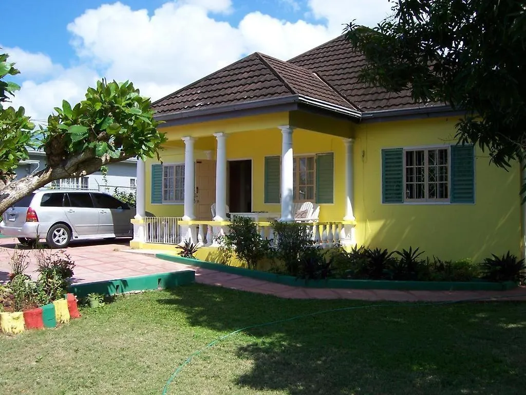 Almond Tree Villa Ocho Rios 0*,  Jamaika